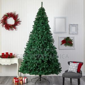6ft (1.8metres) Artificial Christmas Tree - thumbnail 2