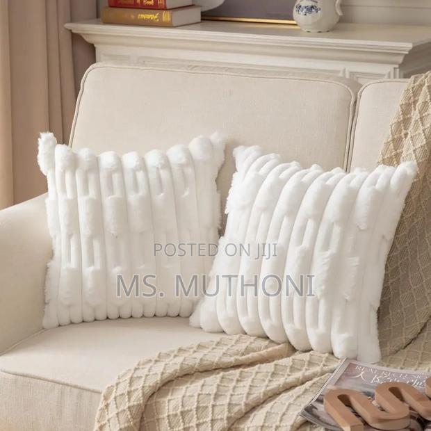 A Pair (2) White Plush Decorative Soft Cushion Cover - thumbnail 3