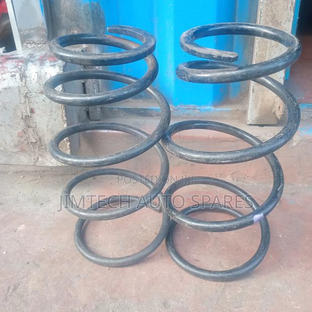Toyota Noah Old Model Heavy Duty Spring - main view