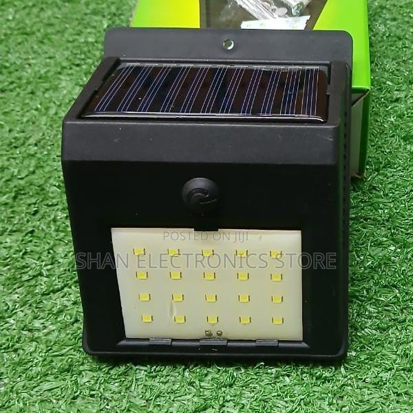 Wall Lamp Inbult Battery Solar Panel LED Garden Light - main view