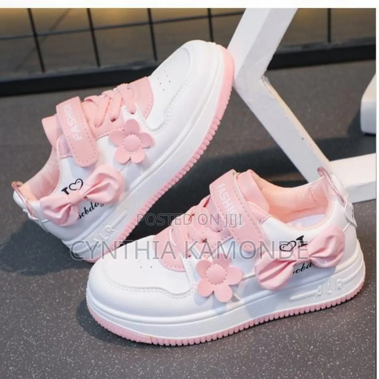 Girls Elegant Sneakers