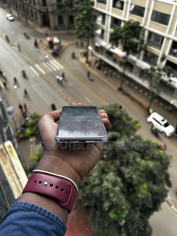 Samsung Galaxy S10e 128 GB Blue - thumbnail 4