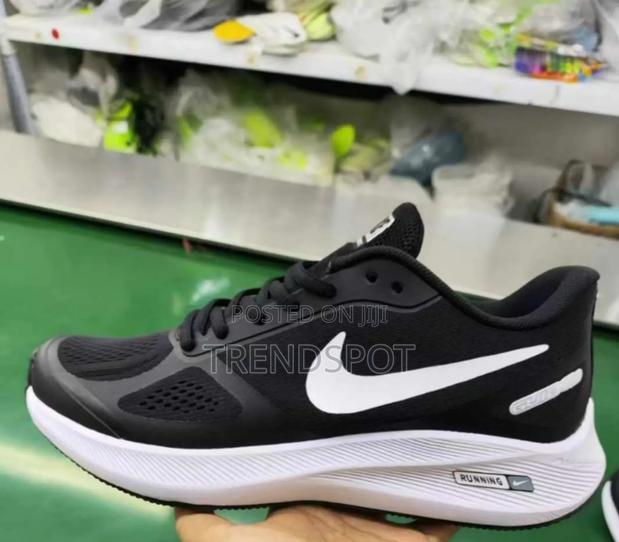 Nike Runners  Sizes 40,41,42,43,44,45. At 2100 KSH - main view