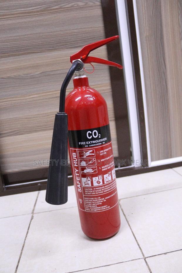 2kg Co2 Extinguisher - main view