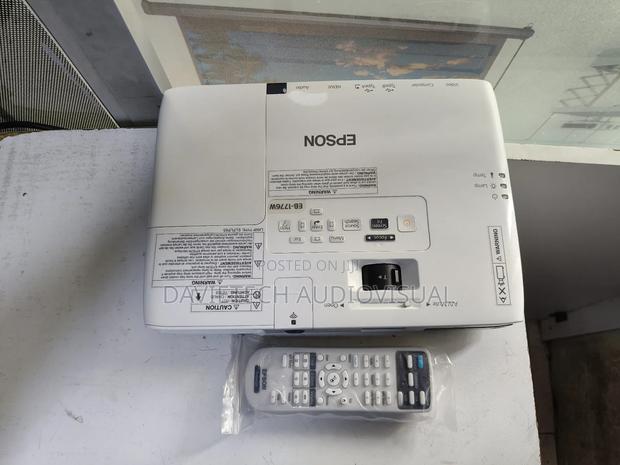 Epson Eb1776w , ULTRA SLIM PROJECTOR - thumbnail 2