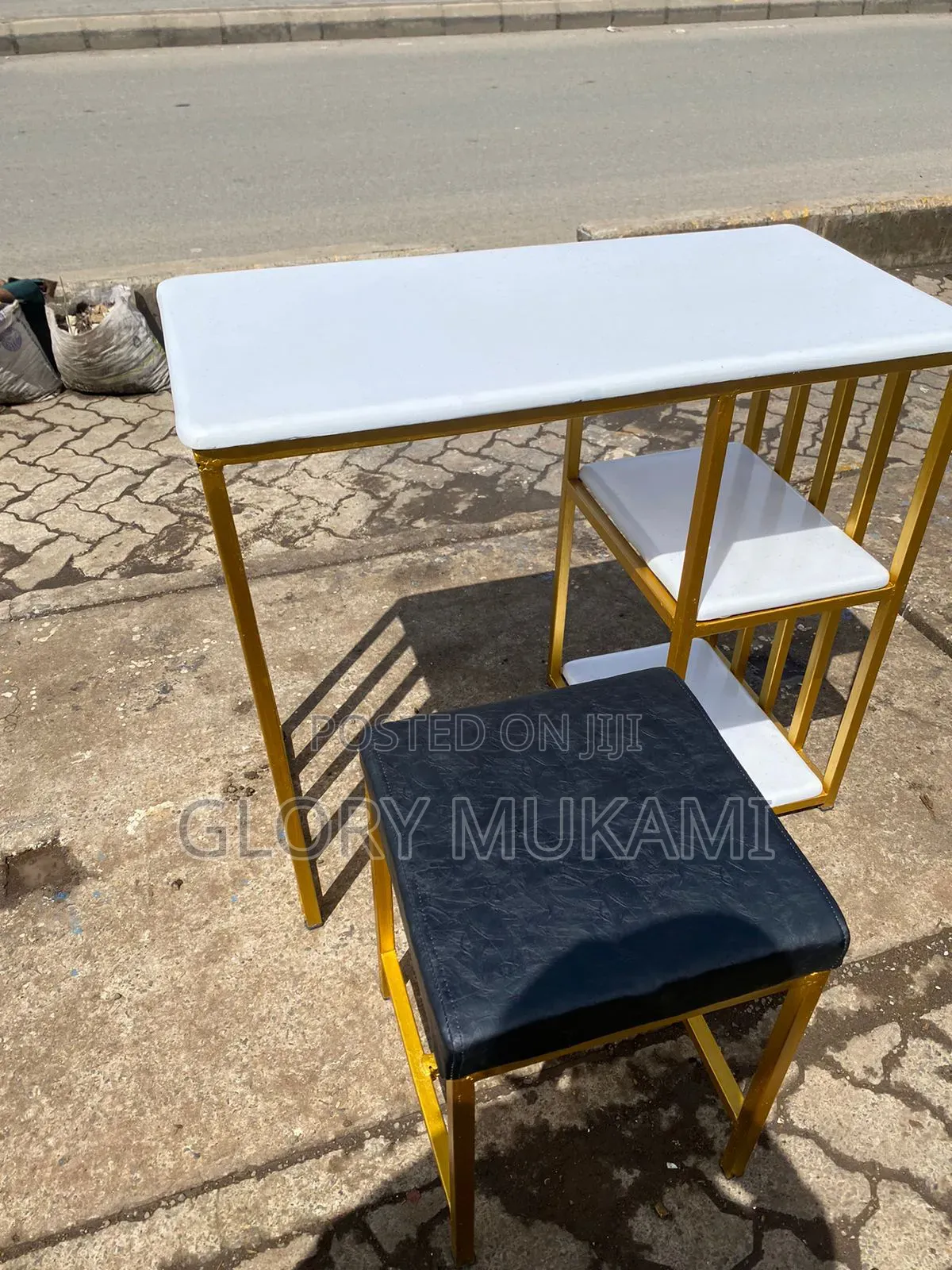 White Marble White Table With Puff Stool