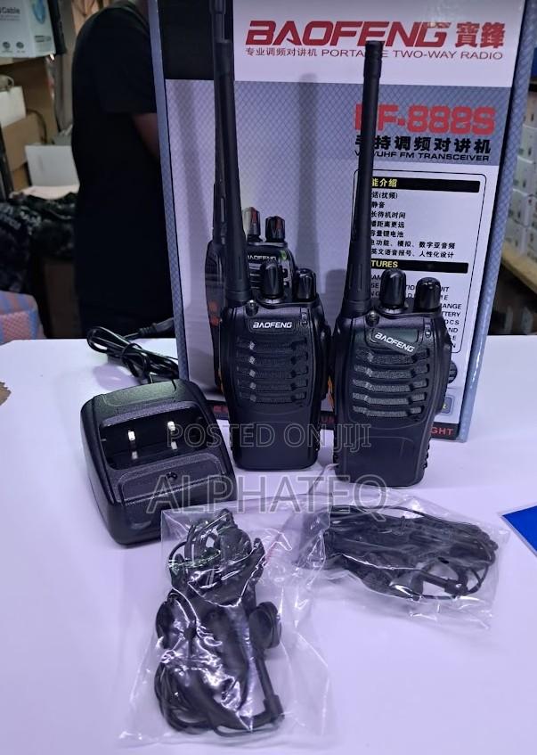 Baofeng Walkie Talkies 888S Rechargeable Long Range With Ear