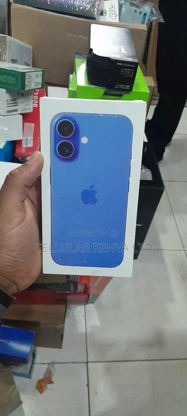 New Apple iPhone 16 128 GB Blue - main view