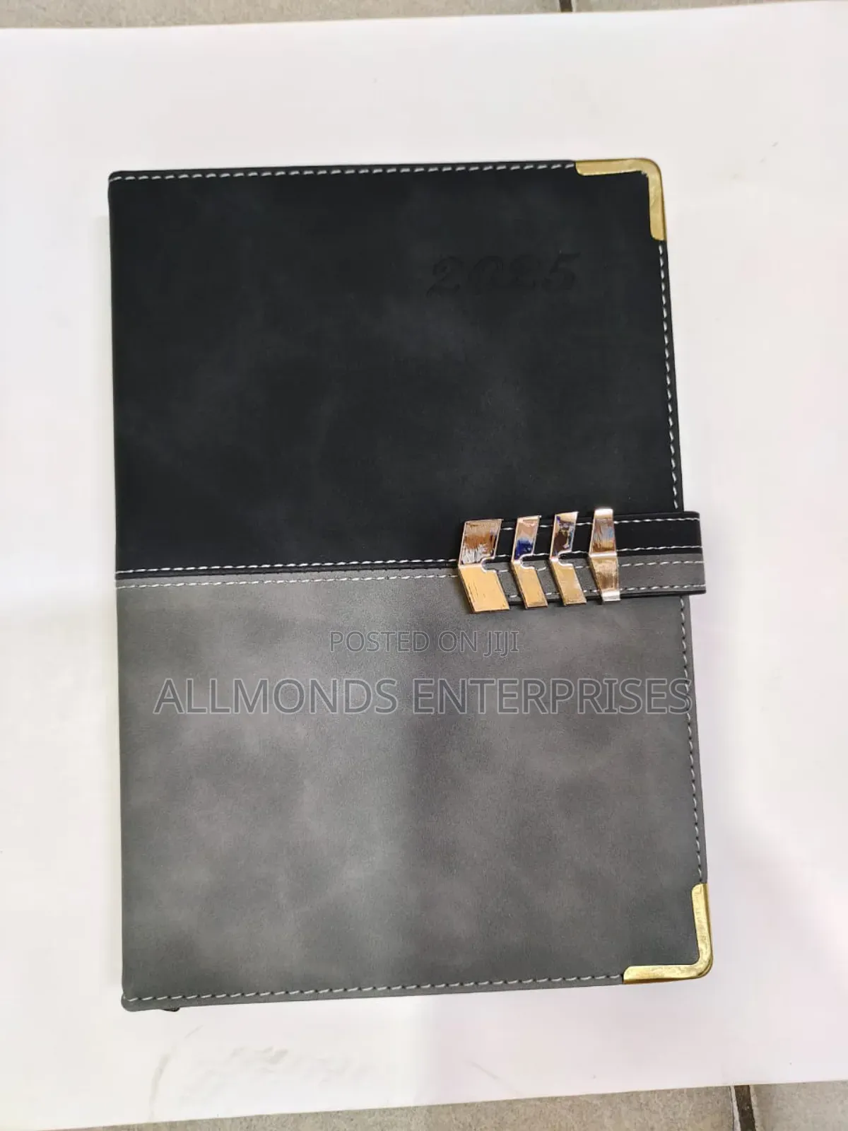 2025 Diary A4