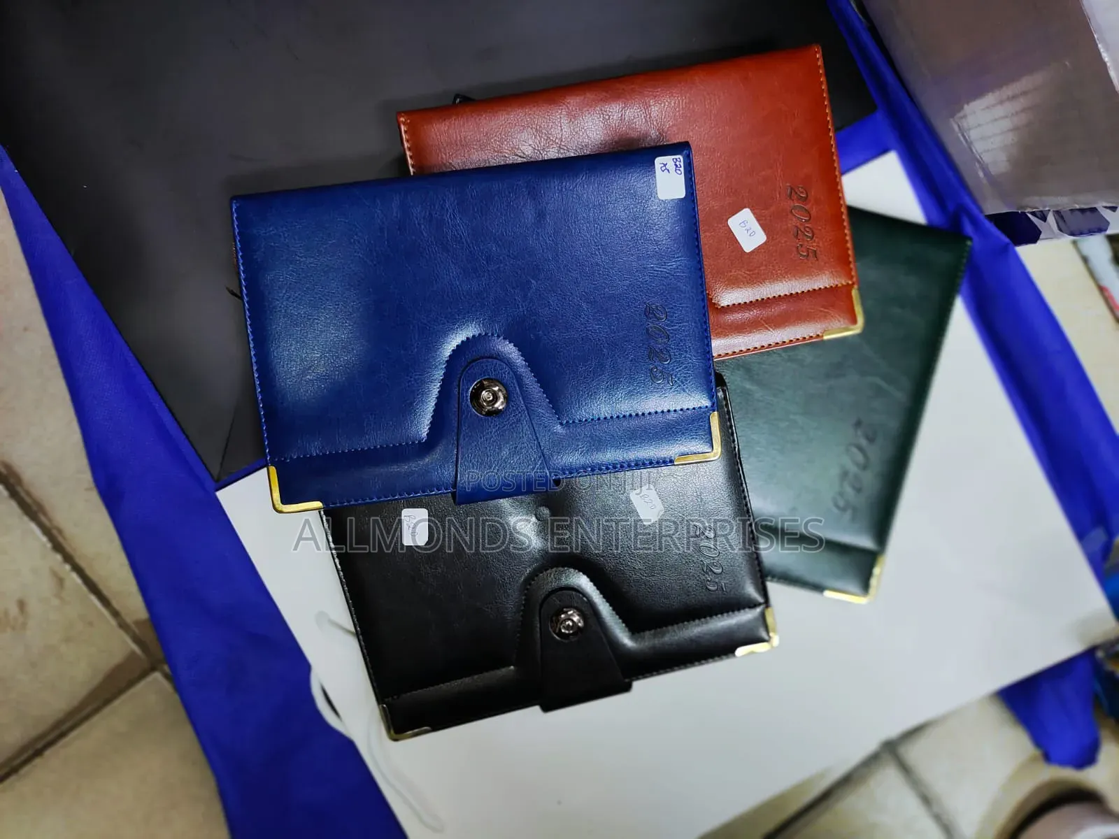 2025 Diary A4