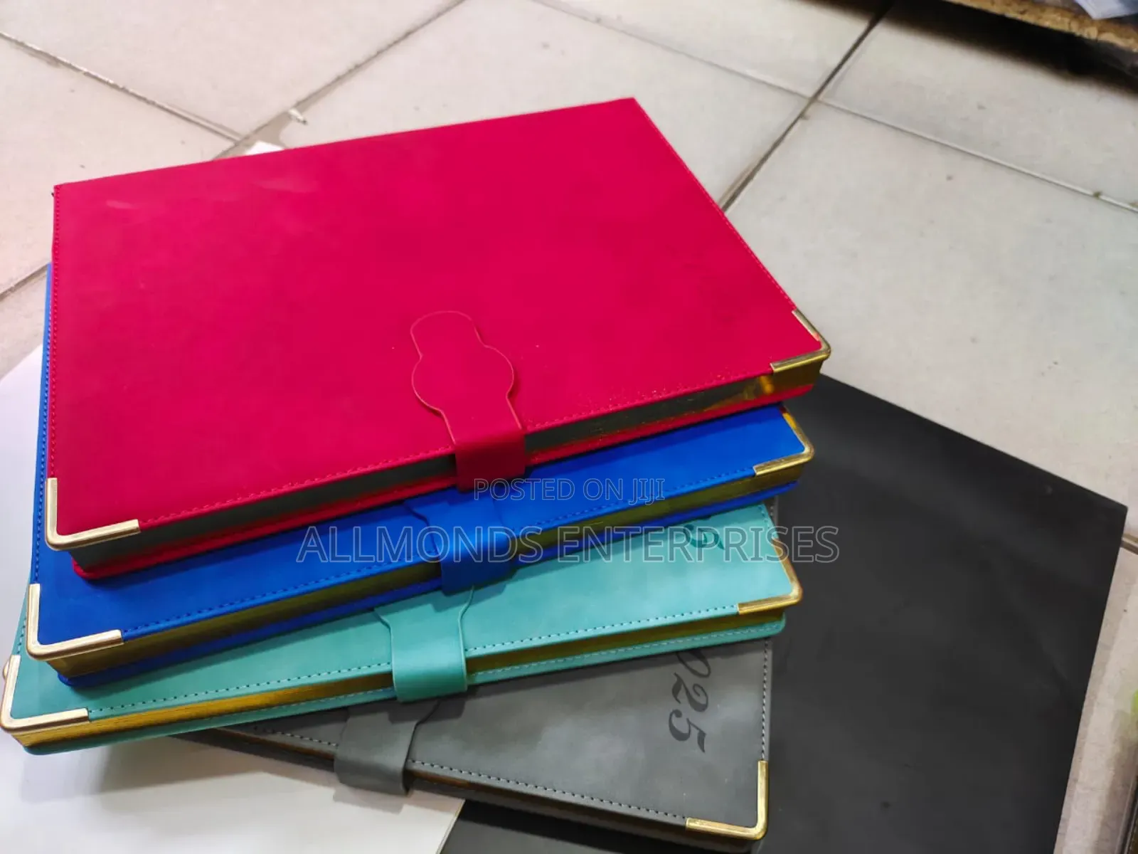 2025 Diary A4