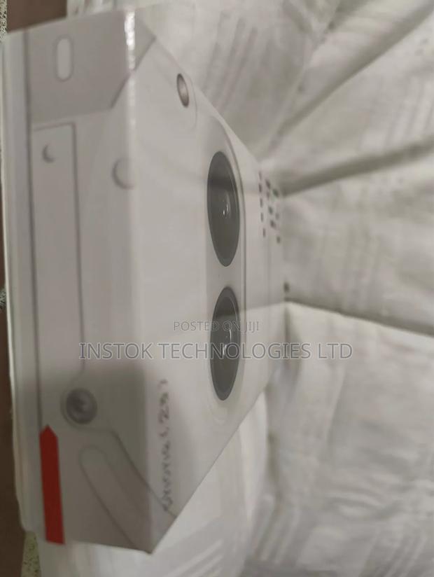 New Nothing Phone 2a 256 GB White - thumbnail 3