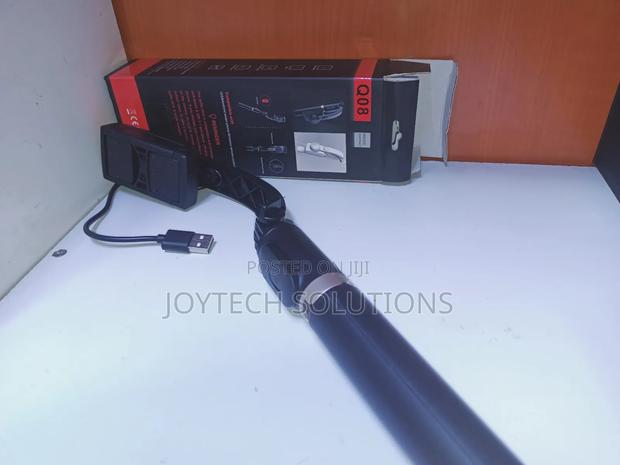 Remote Control Portable Tripod Q08