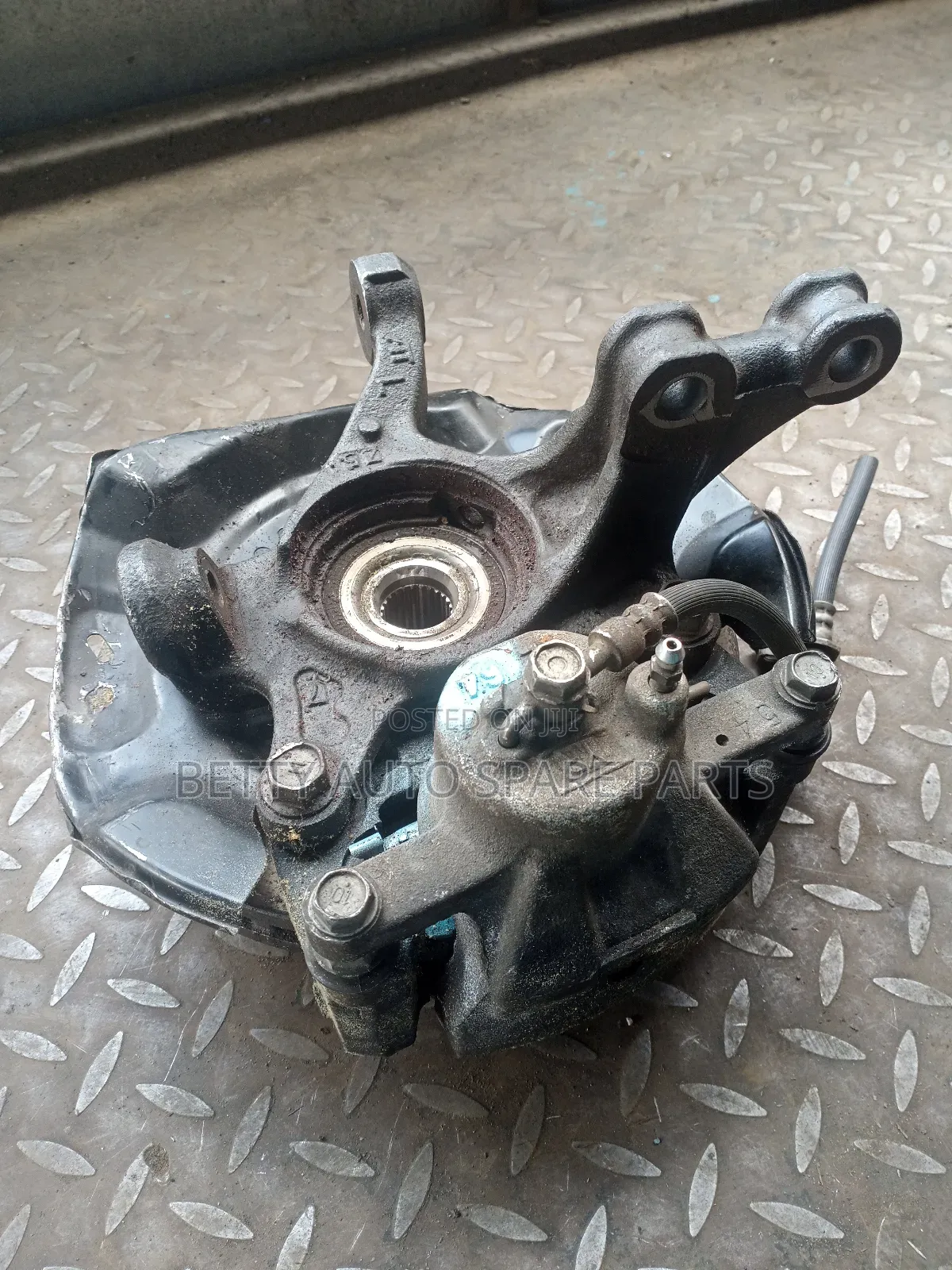 Toyota Ractis Complete Hub