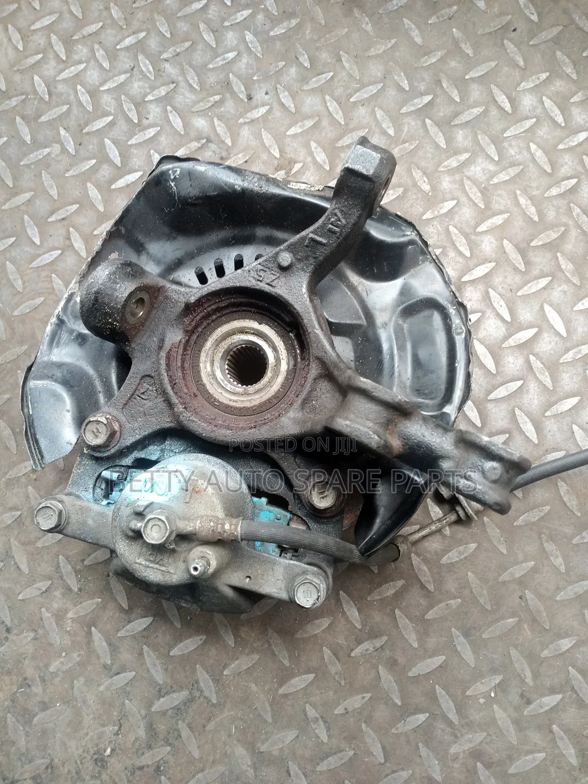 Toyota Vitz Complete Hub