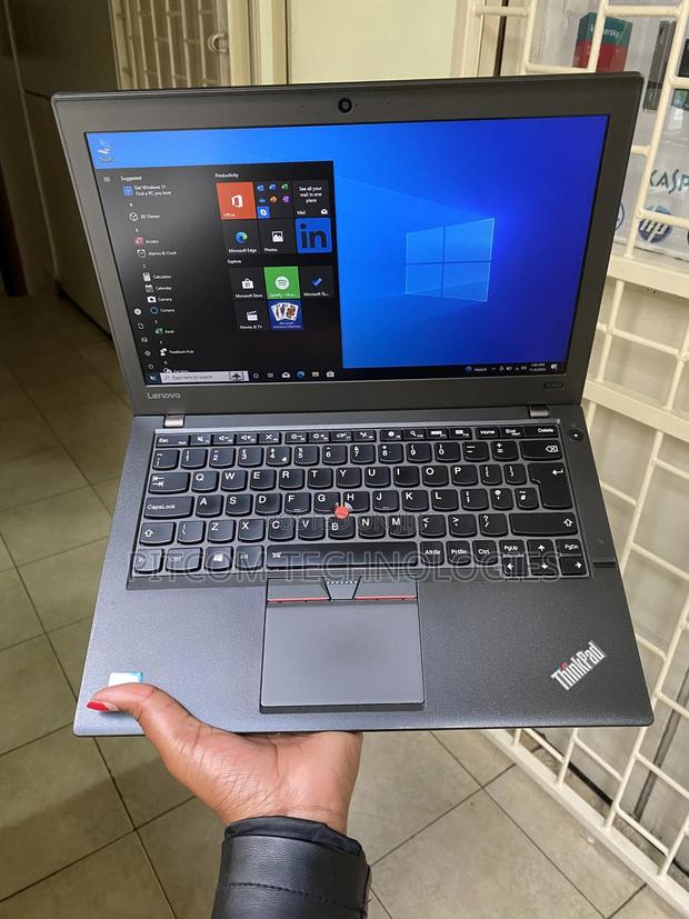 Laptop Lenovo ThinkPad X260 8GB Intel Core i5 SSD 256GB - main view