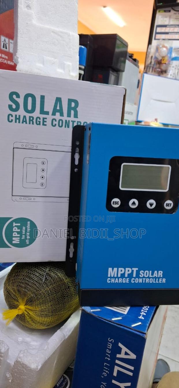 Solar MPPT Charge Controller 40amps - main view