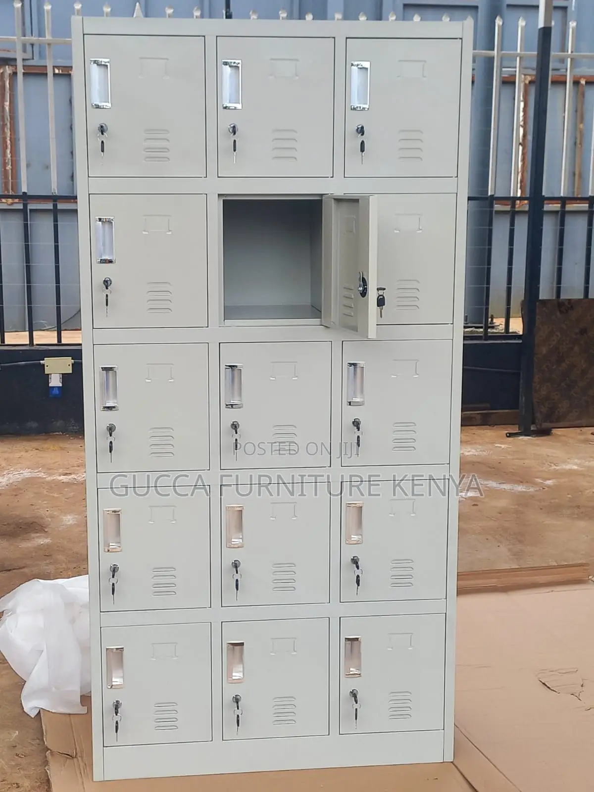Cabinets:15-Doors Lockable Steel Storage Cabinet.