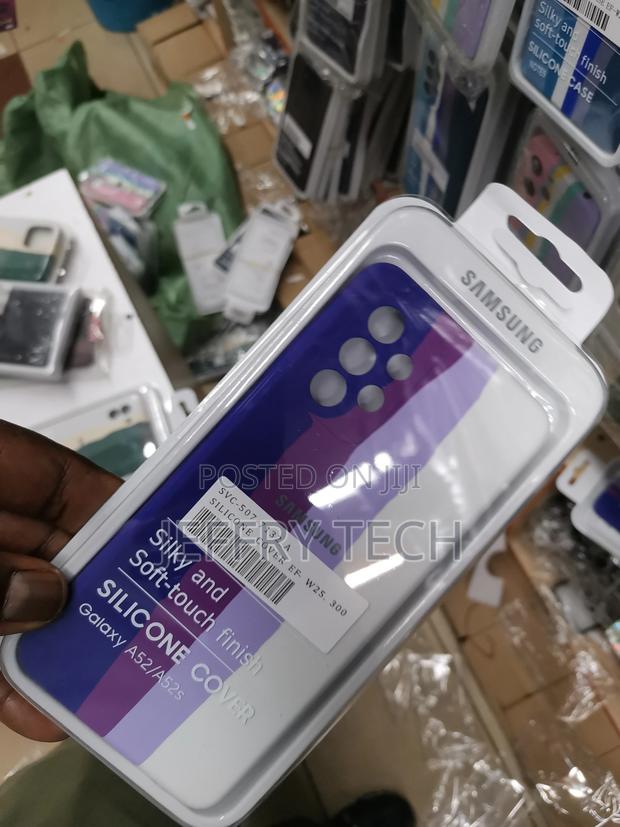 Galaxy A52/A52s Rainbow Liquid Silicone Logo Case - thumbnail 3