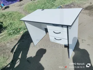 Study White Table 1m