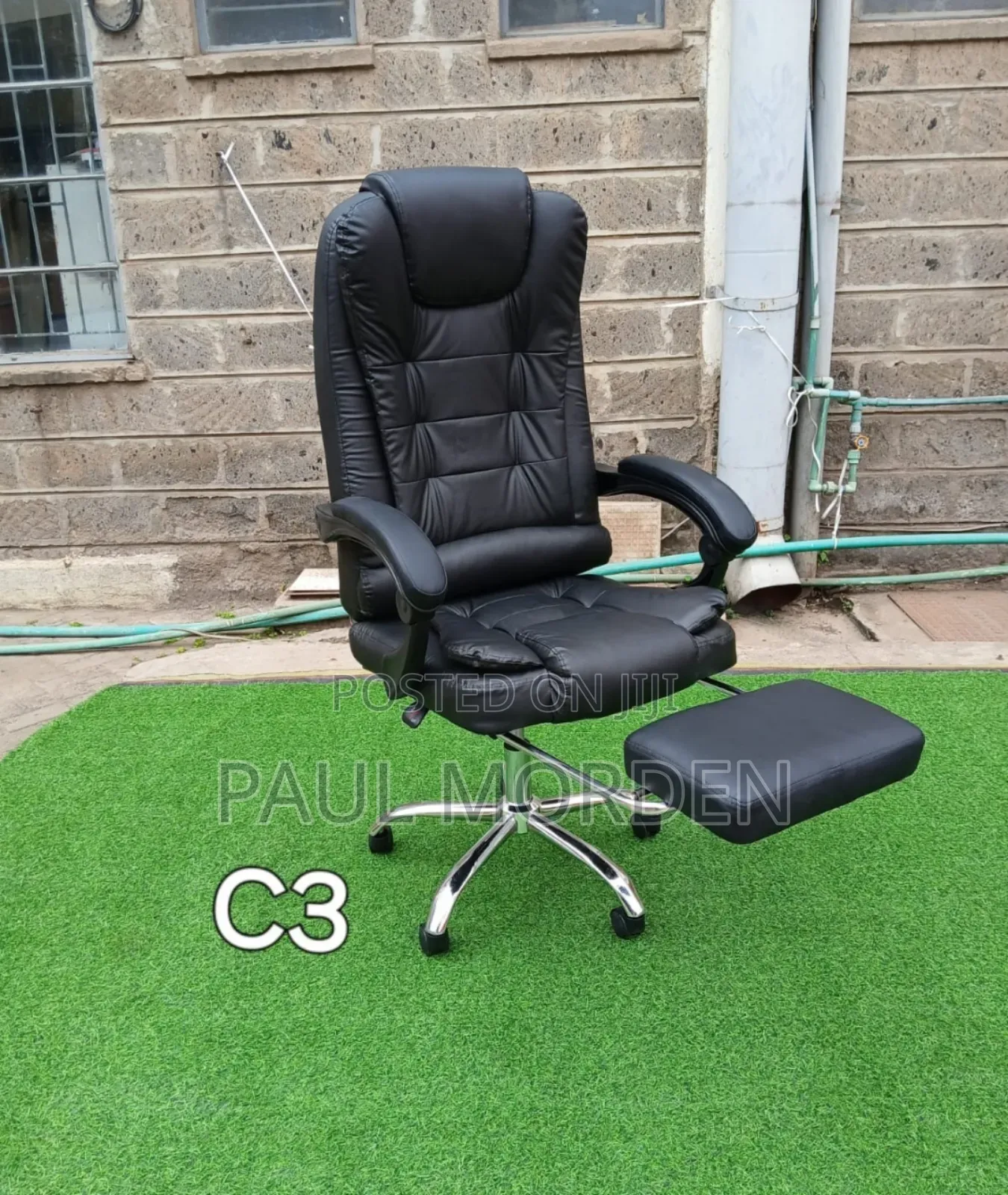 Black Office Office Chair With Footrest