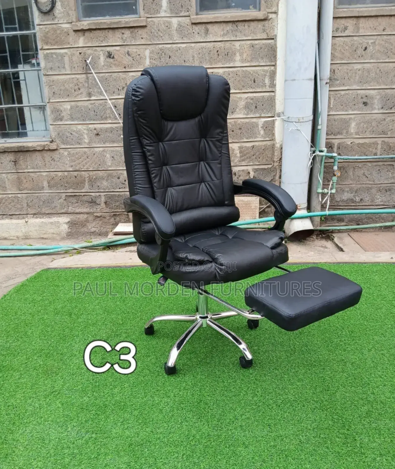 Black Office Office Chair With Footrest