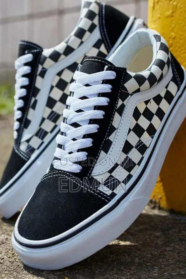 Checked Vans - thumbnail 2