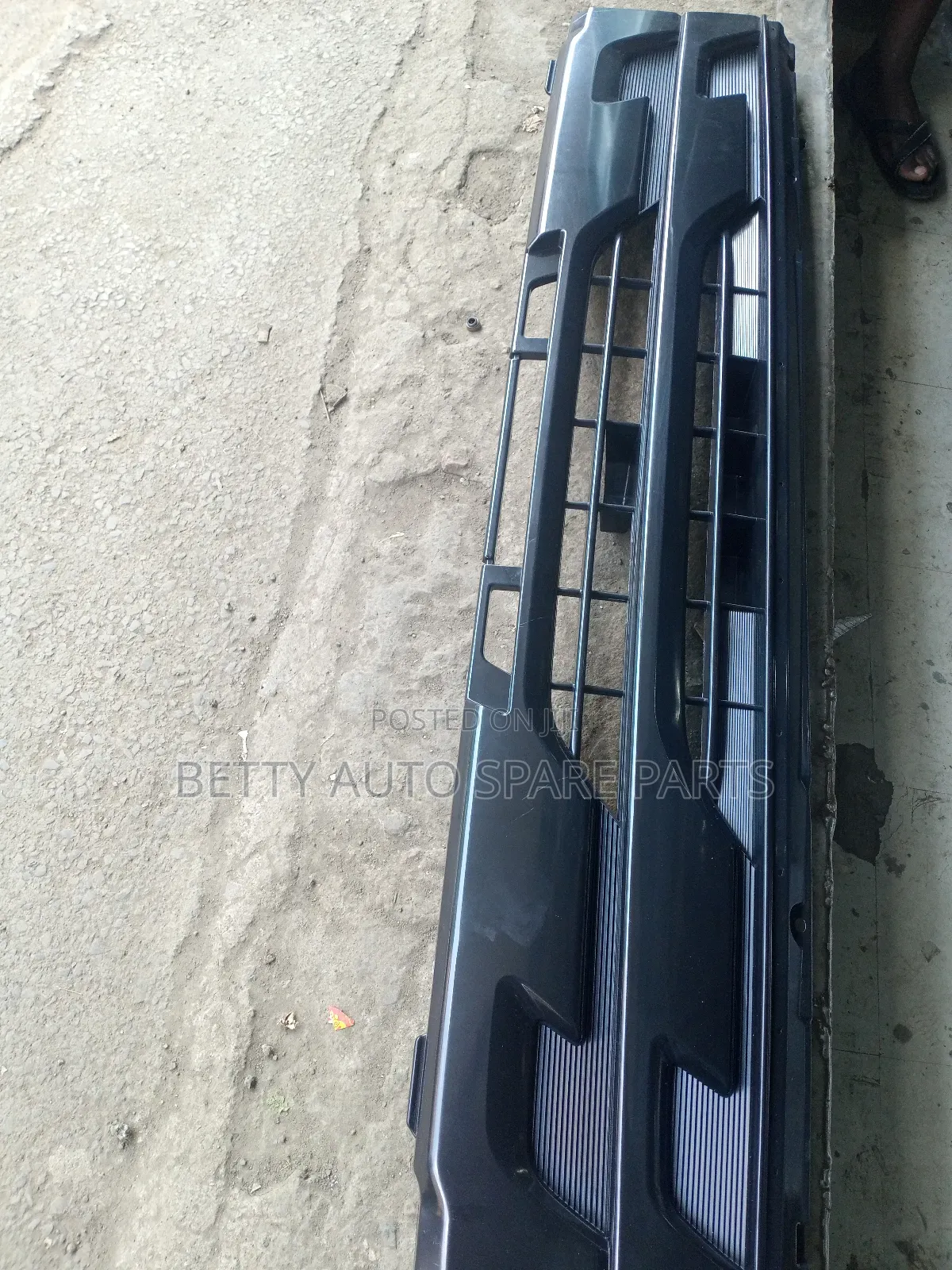 Mirage Fuso FRR Grill