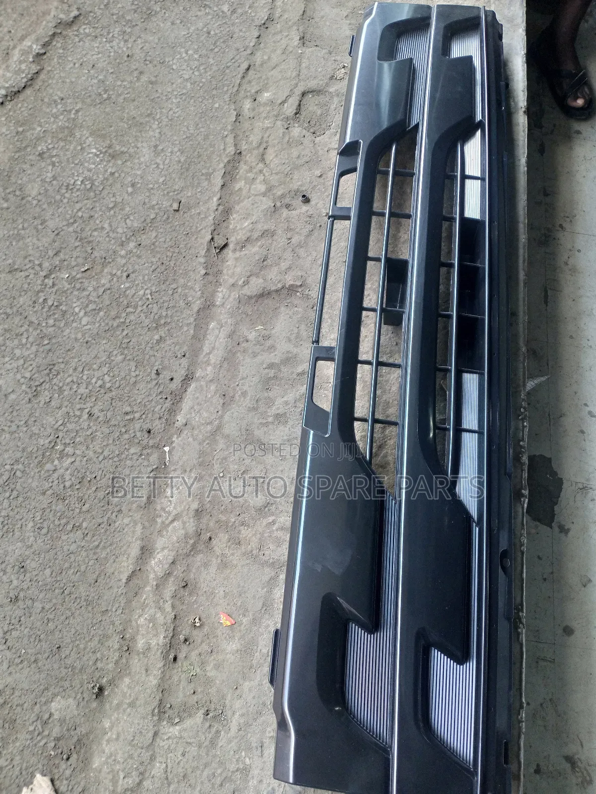 Mirage Fuso FRR Grill