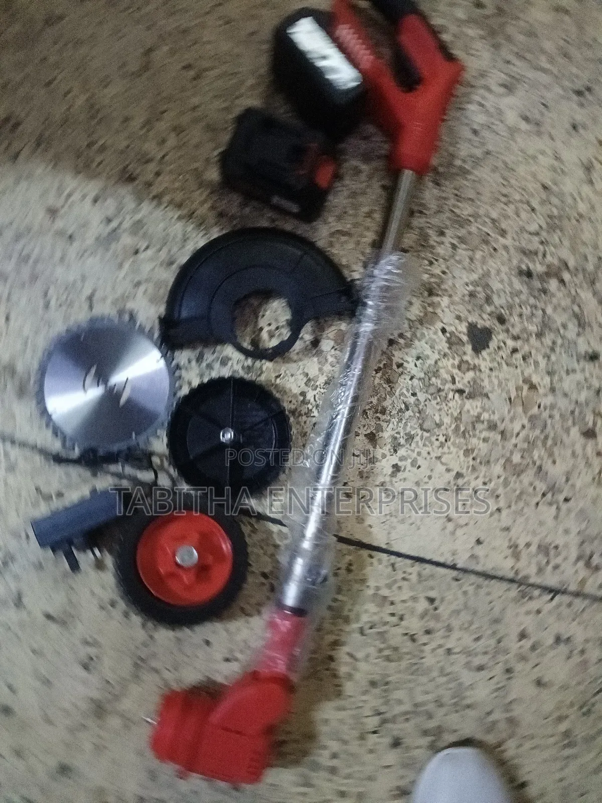 Cordless Brush Cutter .