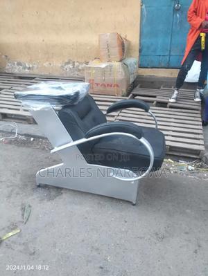 Hydraulic Barber Chair - main view