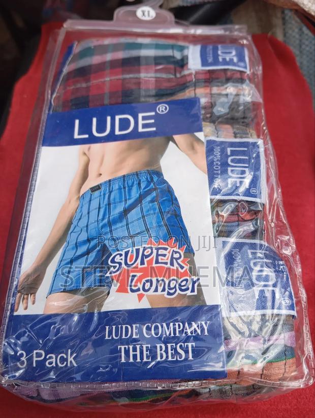 A Set of 3 Boxers - thumbnail 7