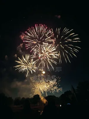 Small But Mighty 20 Shots Fireworks