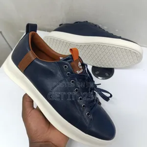 Lacoste Size 40-45