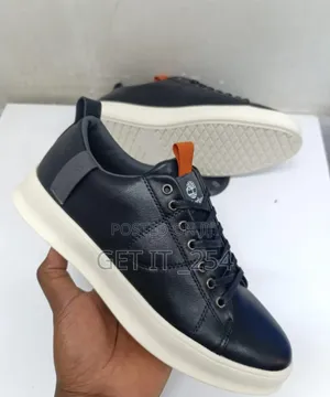 Lacoste Size 40-45