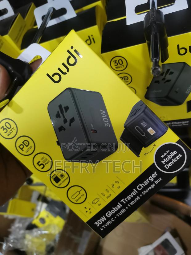 30W PD Universal Travel Adapter,International Power Plug Ada - thumbnail 2