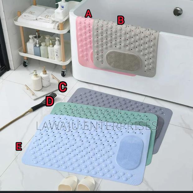 Bathroom Antislip Mat With Footbrush