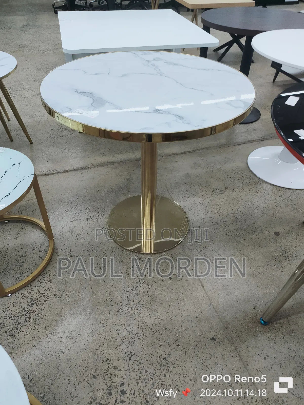 Negotiaton Round Gold Base Table