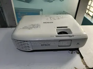 EPSON Cb -S05e Projector - 