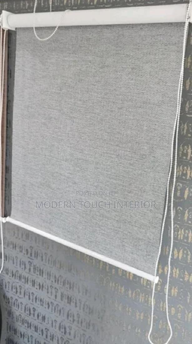 Sun-Resistant Sunscreen Blinds - main view