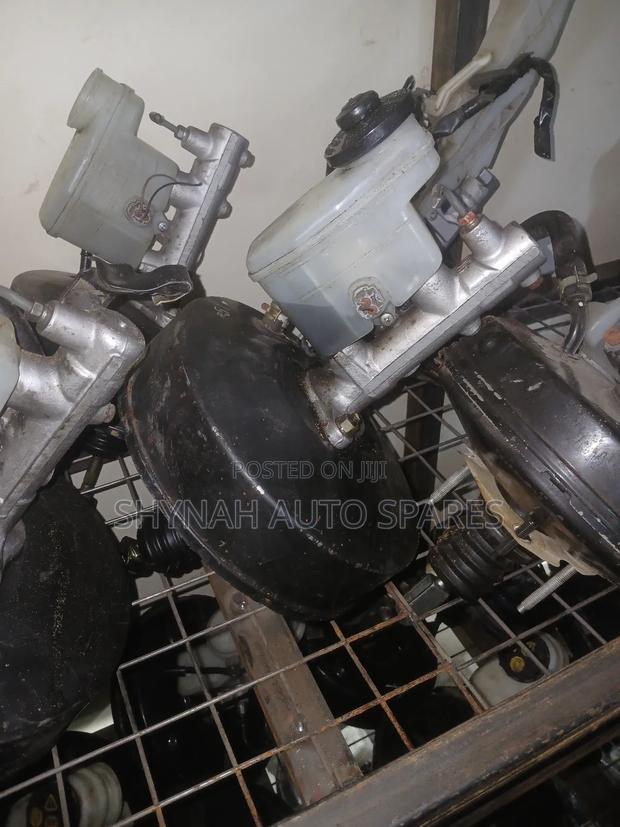 Toyota Townace Nguruwe Brake Booster Plus Master Cylinder