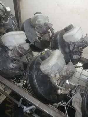 Brake Booster Complete Toyota Hiace 7l