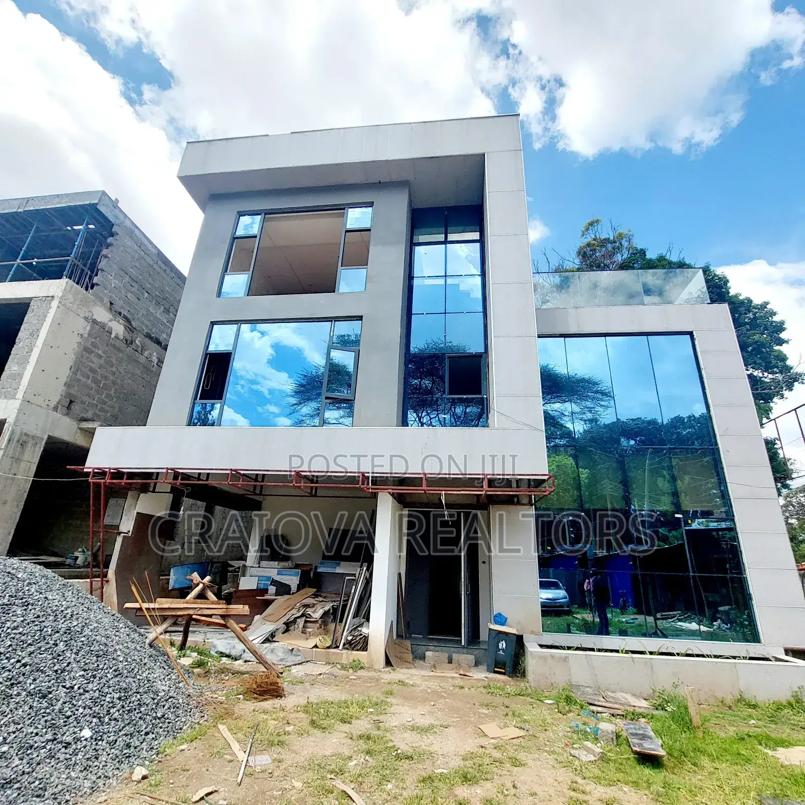 5bdrm Villa in Lavington for sale