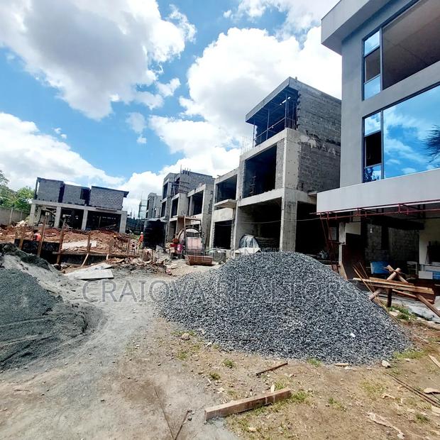 5bdrm Villa in Lavington for sale - thumbnail 4