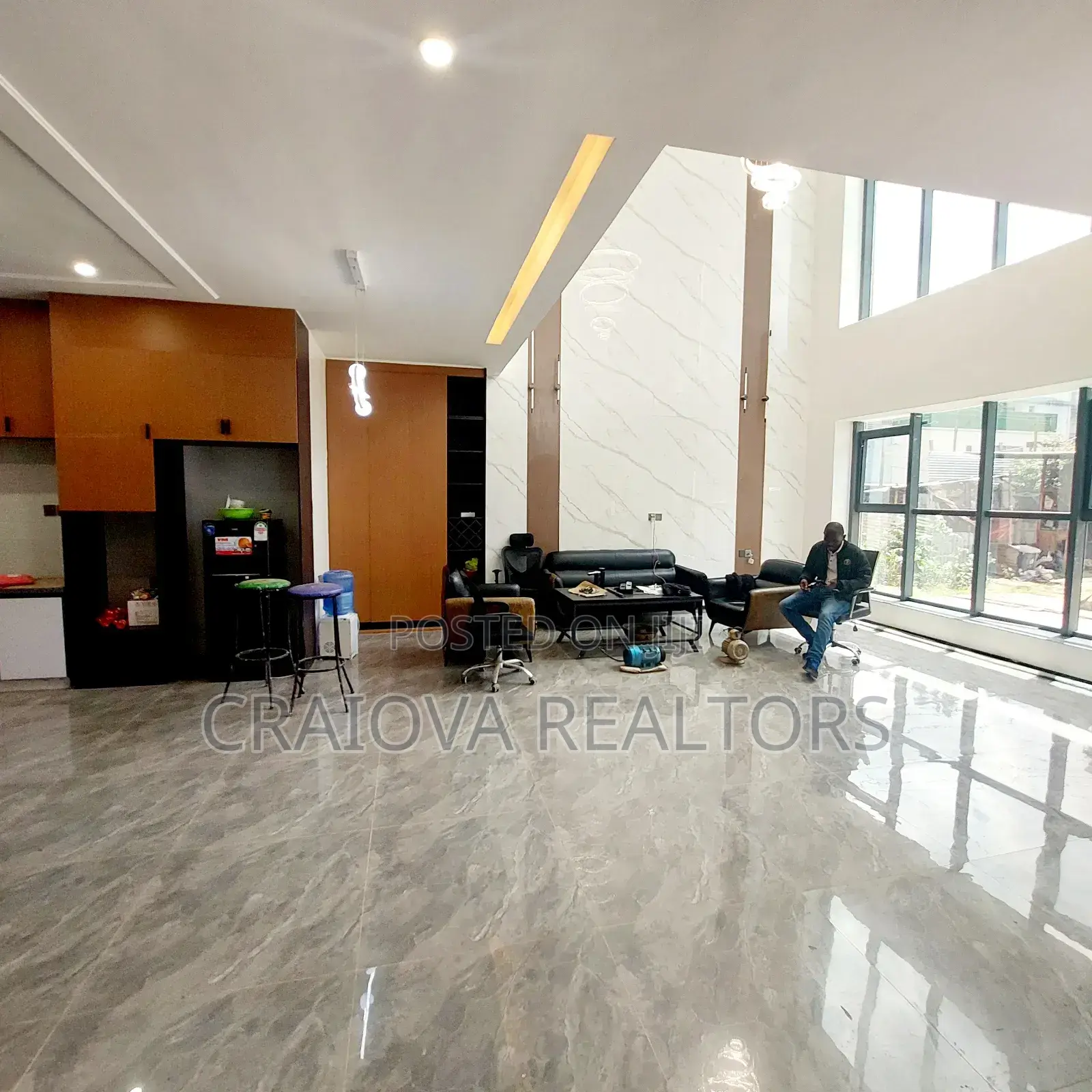 5bdrm Villa in Lavington for sale