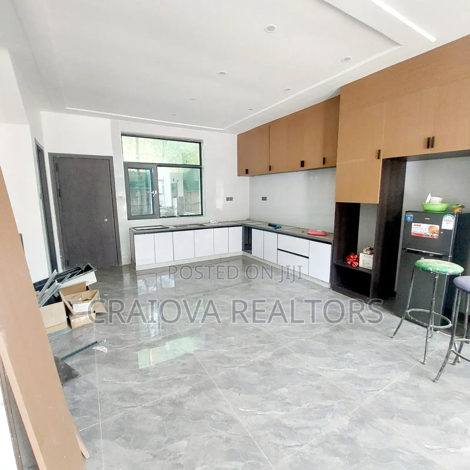 5bdrm Villa in Lavington for sale