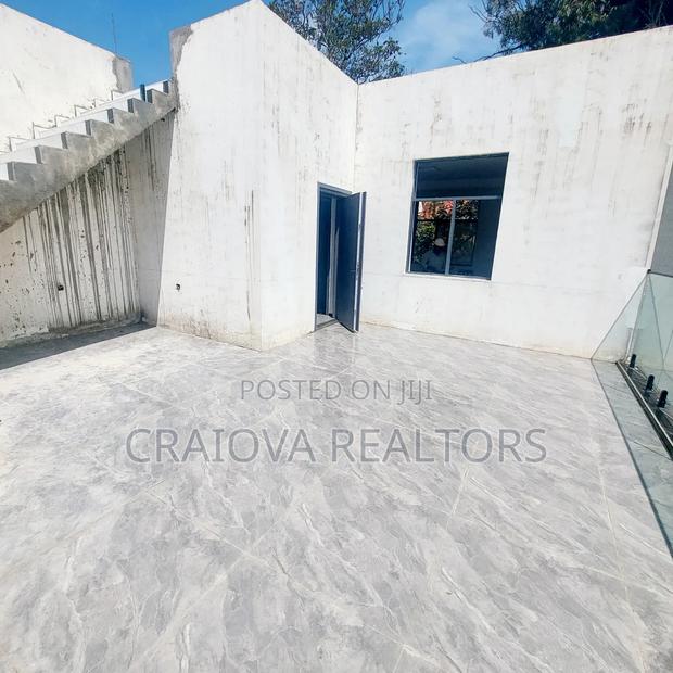 5bdrm Villa in Lavington for sale - thumbnail 13