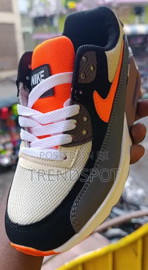 Kids Airmax 90 
31-36
2500/=