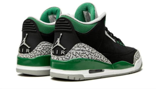 Jordan 3 Retro Pine Green - main view