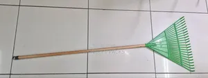 Trappp Plastic Rake With Handle
